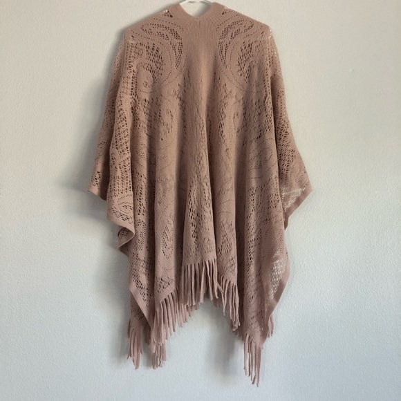 Woolworths delicate crochet lace fringe shawl open cardigan blush pink OS - Picture 2 of 7